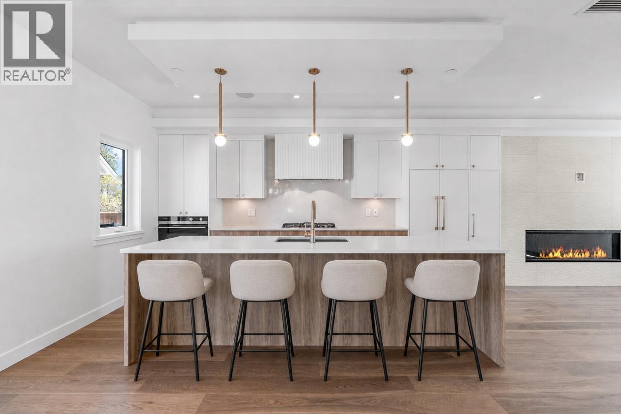 1 1860 MOORE AVENUE, Burnaby
