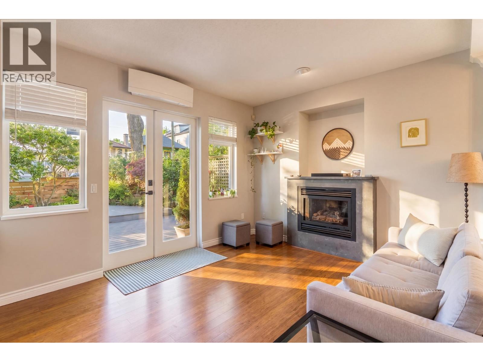 1922 E 6TH AVENUE, Vancouver