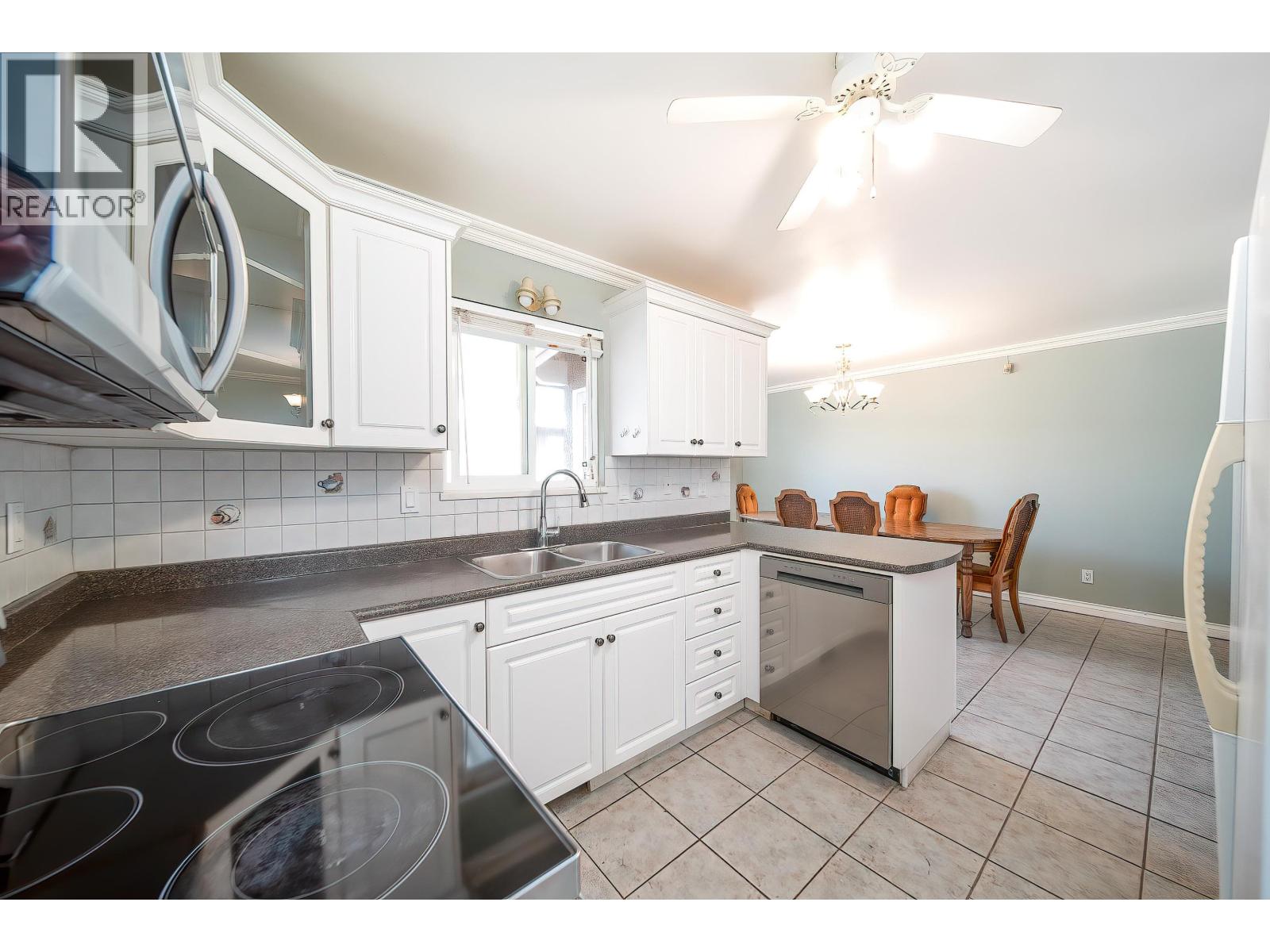 5 Bed, 3 Bath House for Sale in Burnaby – 951 EVERETT CRESCENT, Burnaby - Image 37