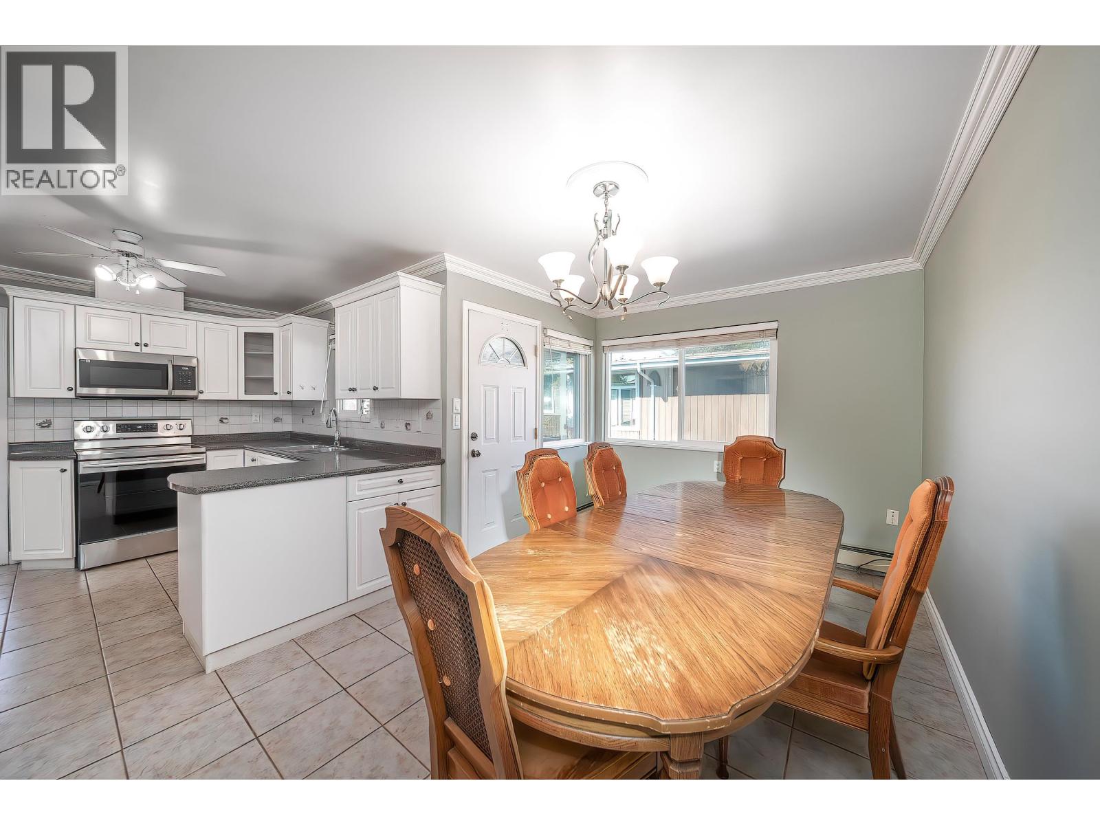 5 Bed, 3 Bath House for Sale in Burnaby – 951 EVERETT CRESCENT, Burnaby - Image 3