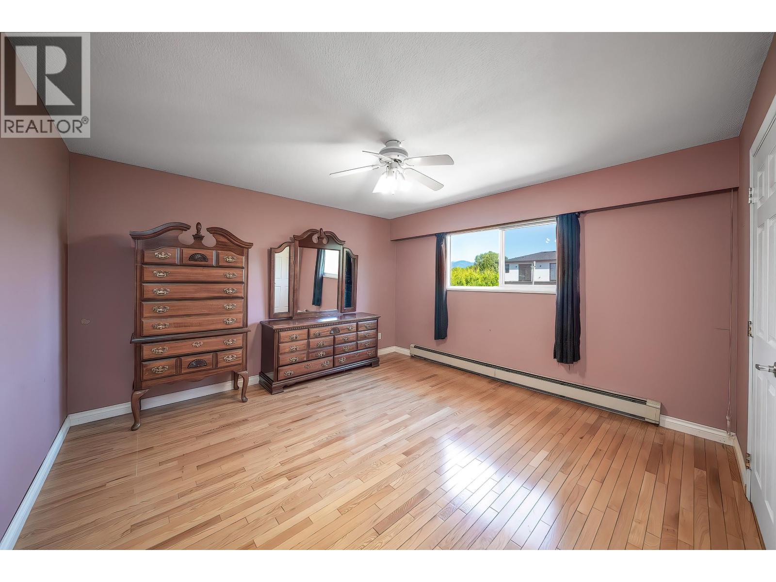 5 Bed, 3 Bath House for Sale in Burnaby – 951 EVERETT CRESCENT, Burnaby - Image 18