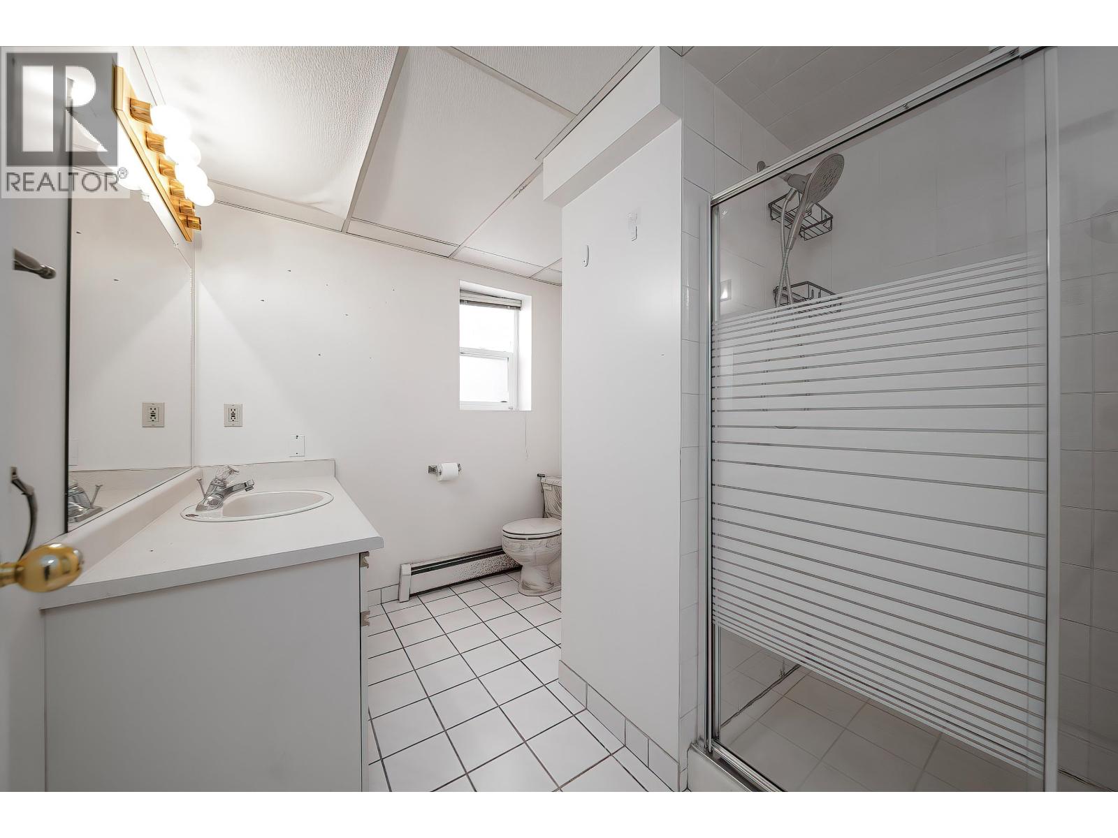 5 Bed, 3 Bath House for Sale in Burnaby – 951 EVERETT CRESCENT, Burnaby - Image 26
