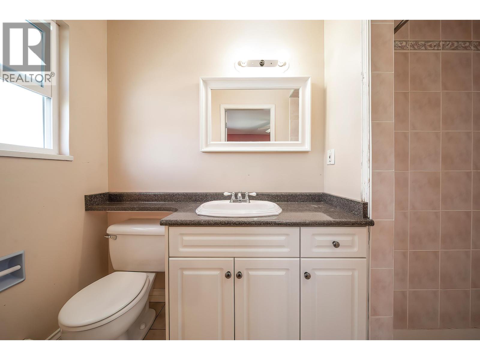5 Bed, 3 Bath House for Sale in Burnaby – 951 EVERETT CRESCENT, Burnaby - Image 5