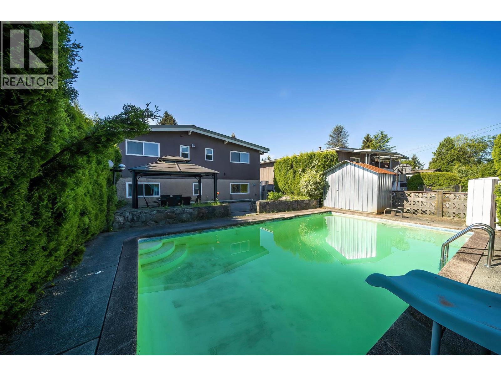 5 Bed, 3 Bath House for Sale in Burnaby – 951 EVERETT CRESCENT, Burnaby - Image 6