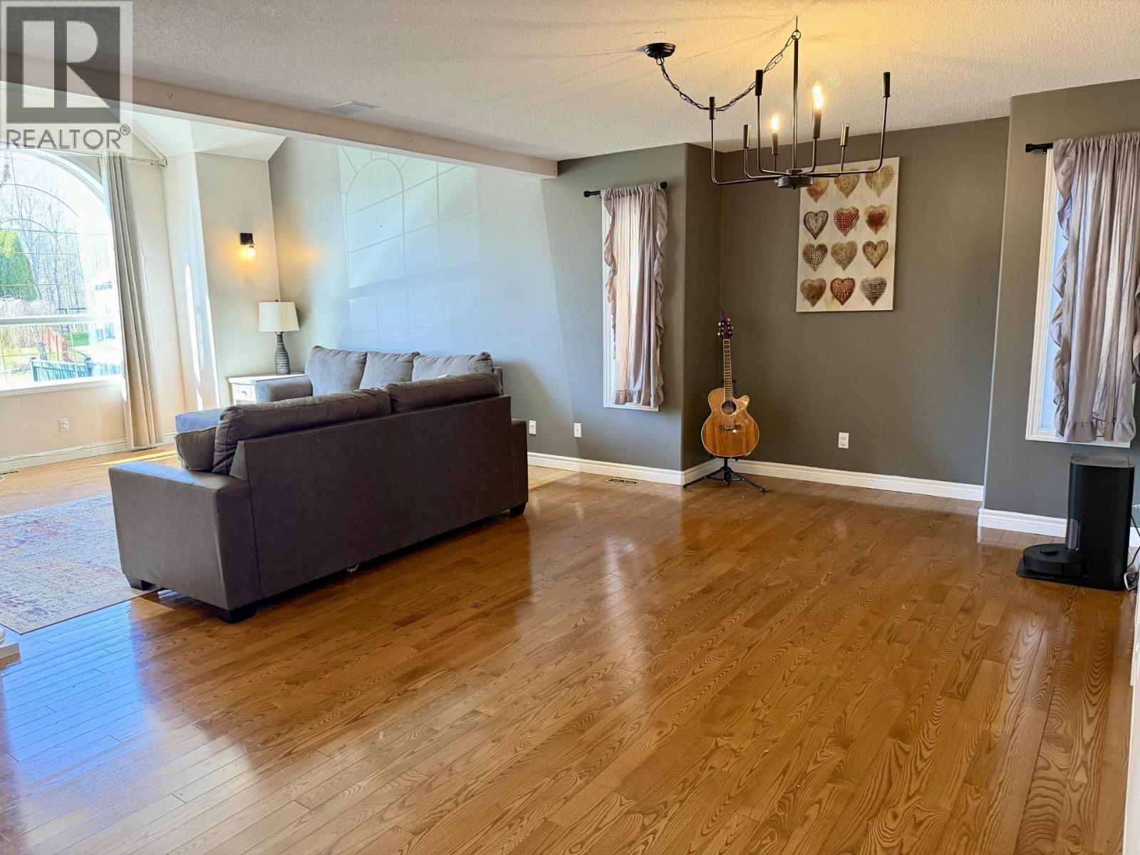 729 SANDY BEACH ROAD - 25