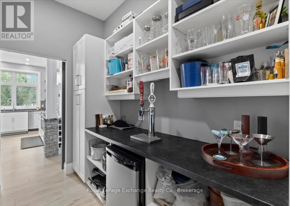171 HURON ROAD - Image 15