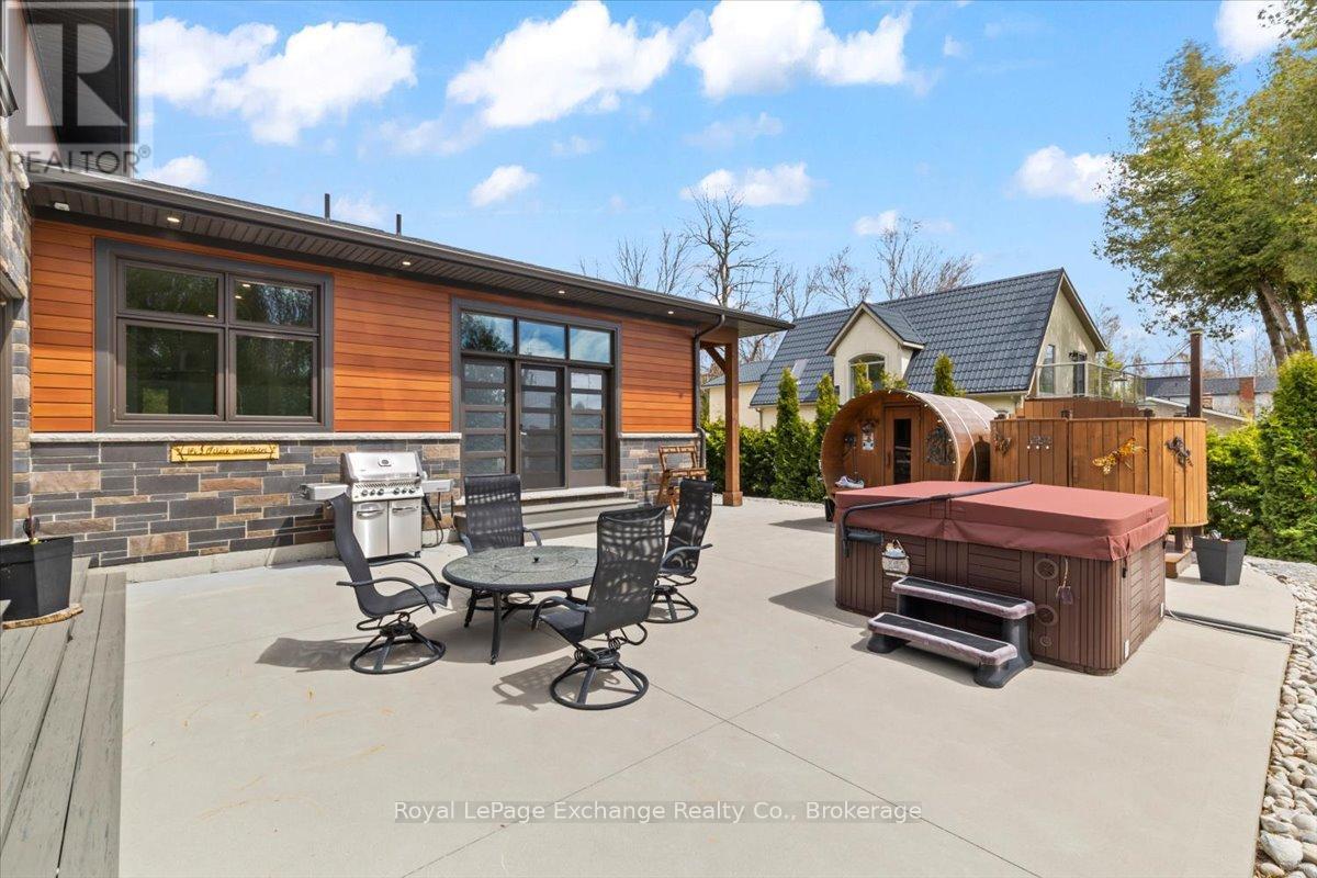 171 HURON ROAD - Image 30