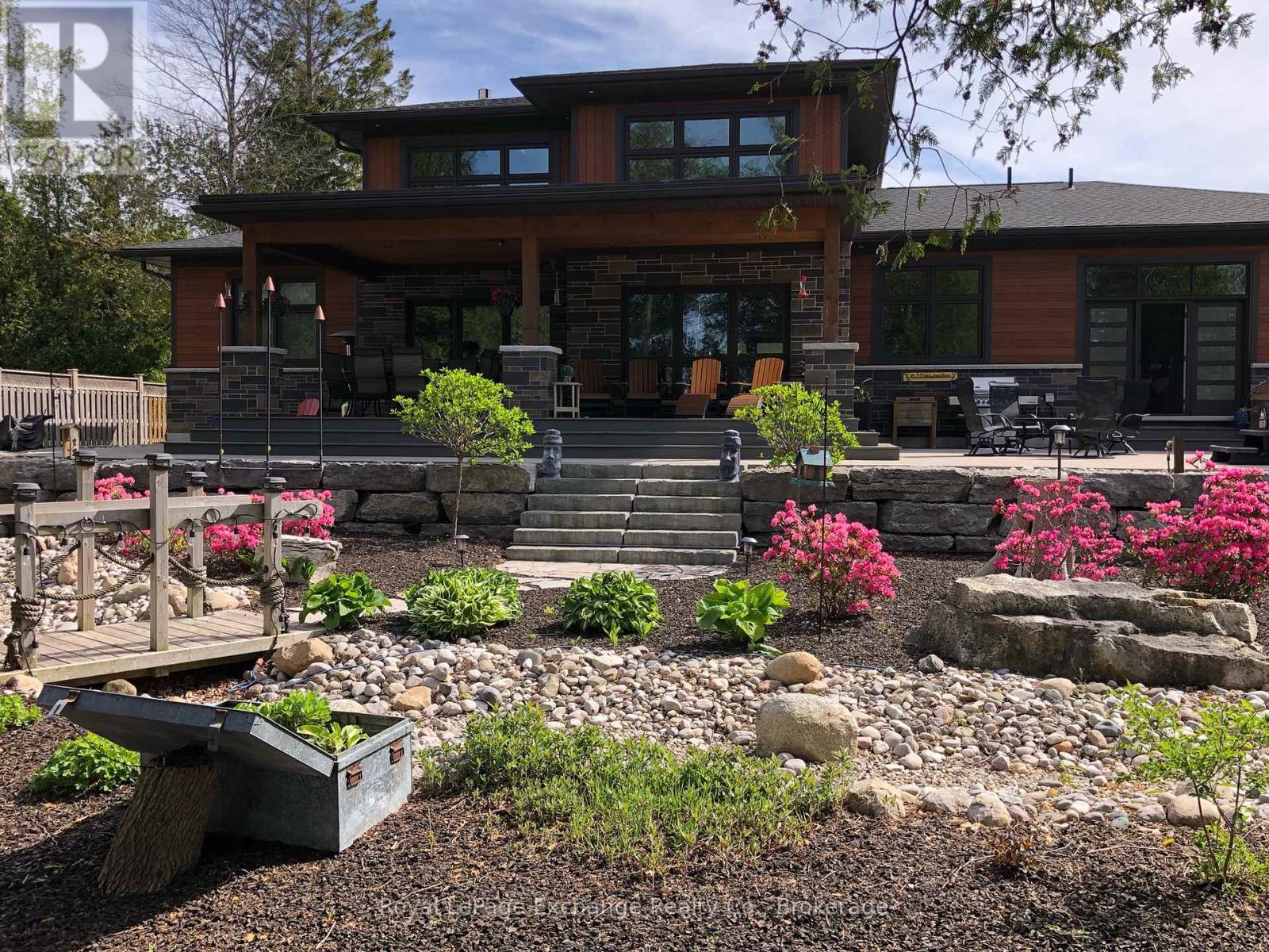 171 HURON ROAD - Image 33