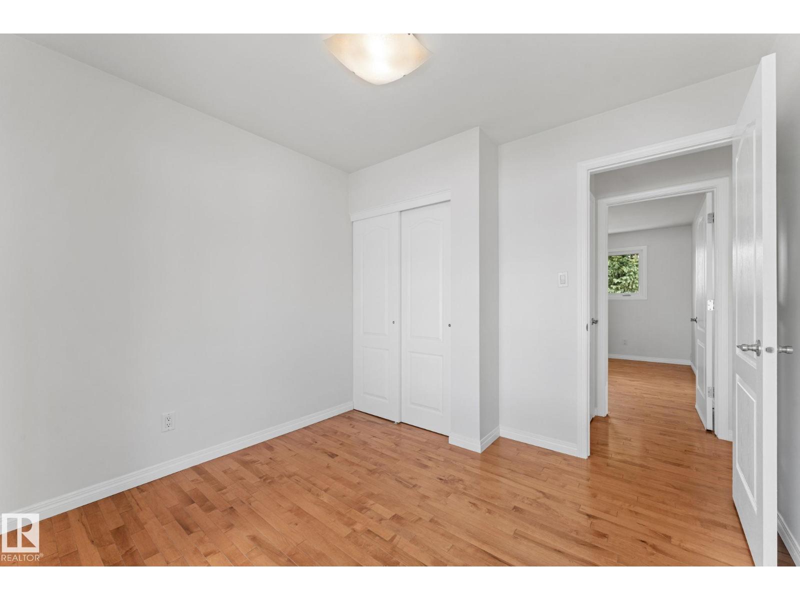 8804 135 AV NW, Edmonton