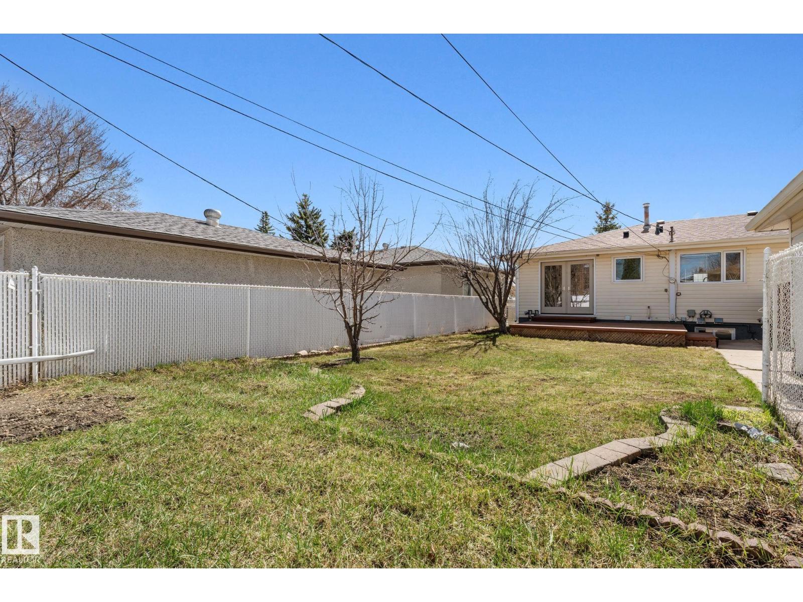 8804 135 AV NW, Edmonton