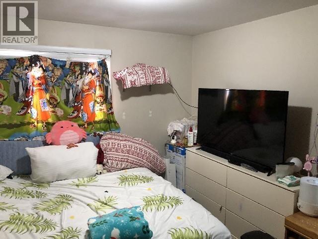 9705 103 AVENUE - 8