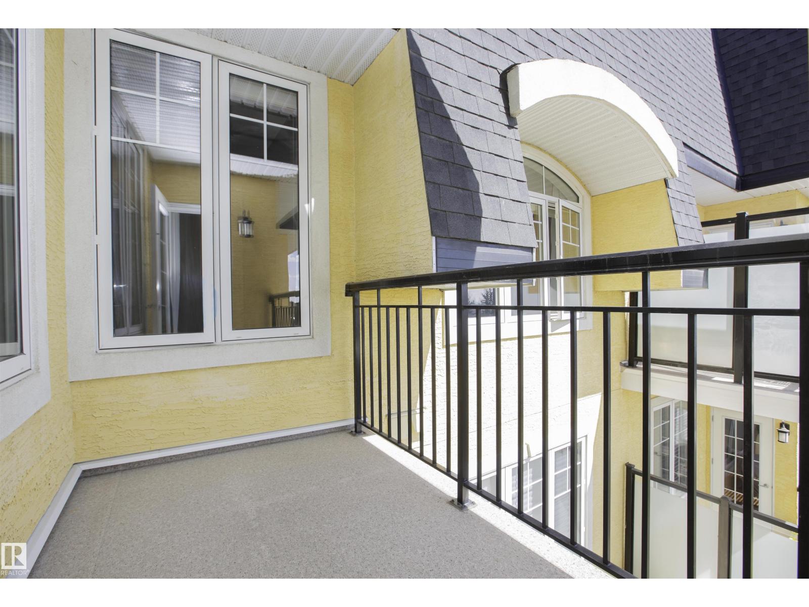 #404 9820 165 ST NW - 23