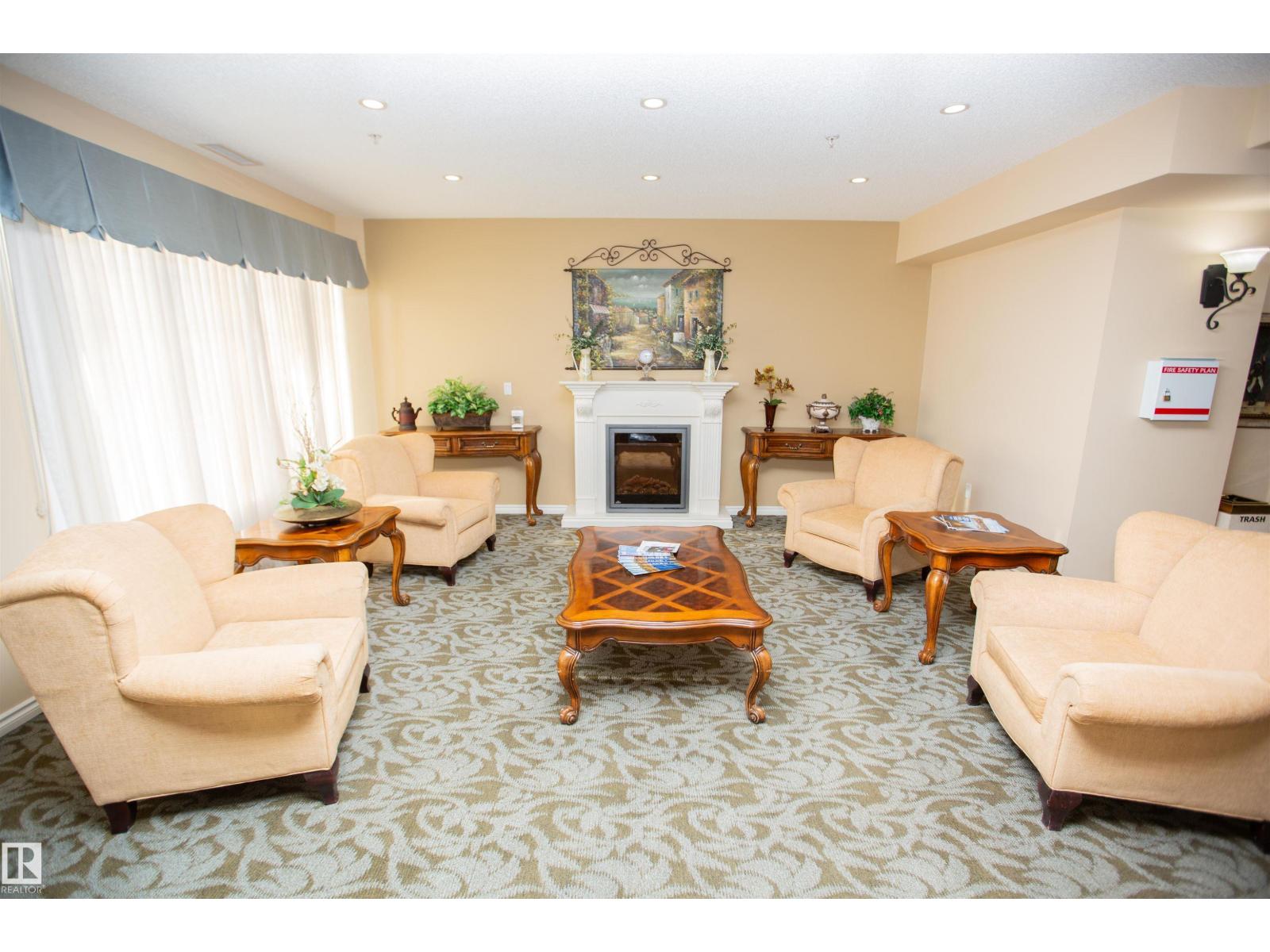 #404 9820 165 ST NW - 26