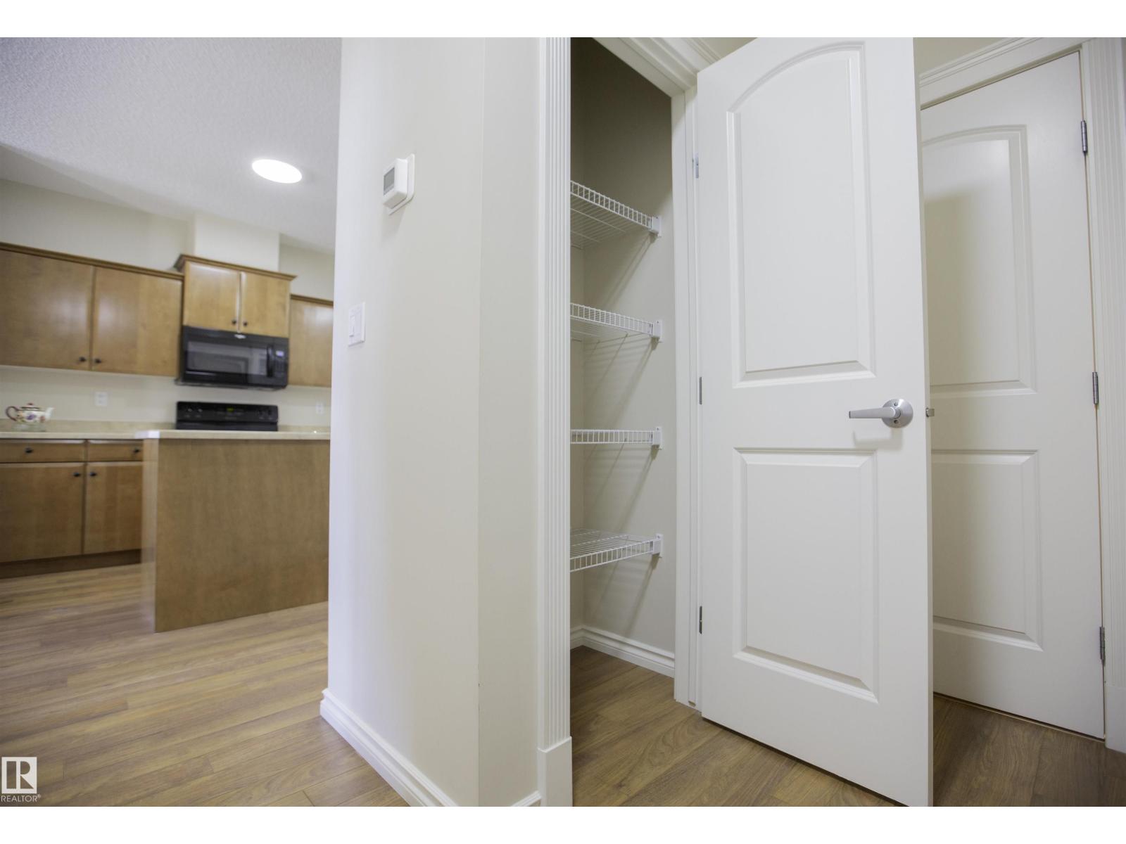 #404 9820 165 ST NW - 19