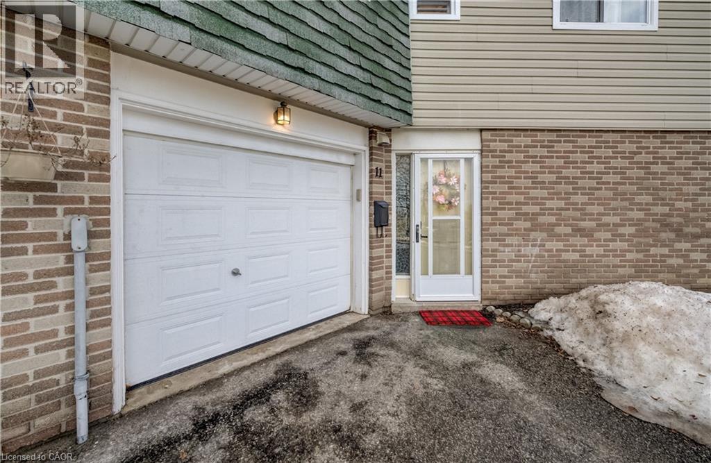 60 ELMSDALE Drive Unit# 11, Kitchener, Ontario, N2E2G4 — Photo 3