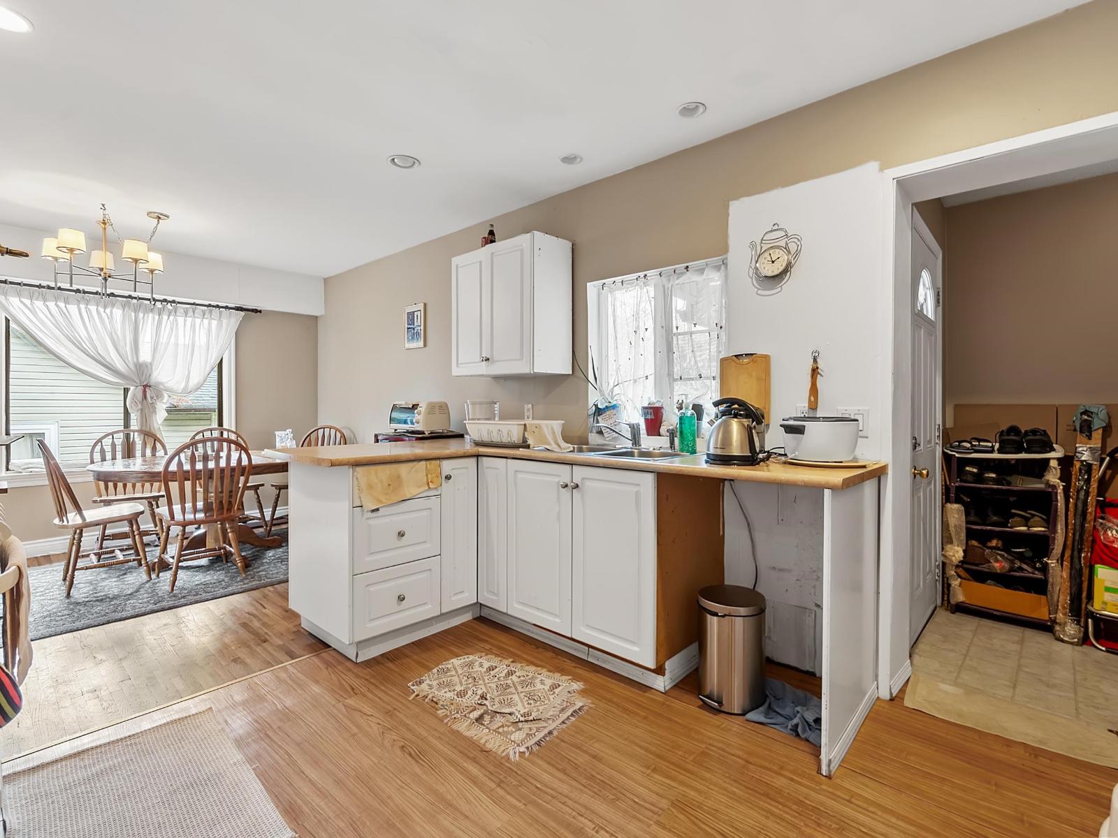 13627 HILTON ROAD, Surrey