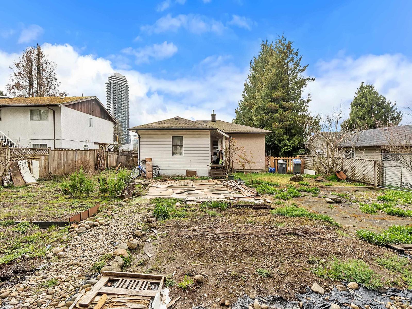 13627 HILTON ROAD, Surrey