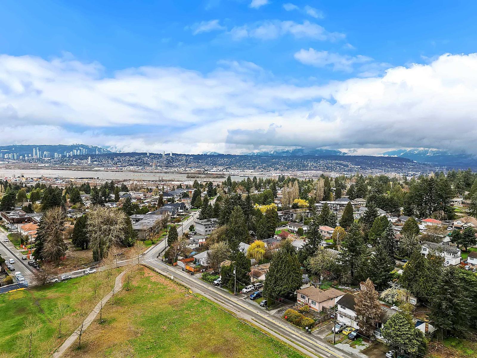 13627 HILTON ROAD, Surrey
