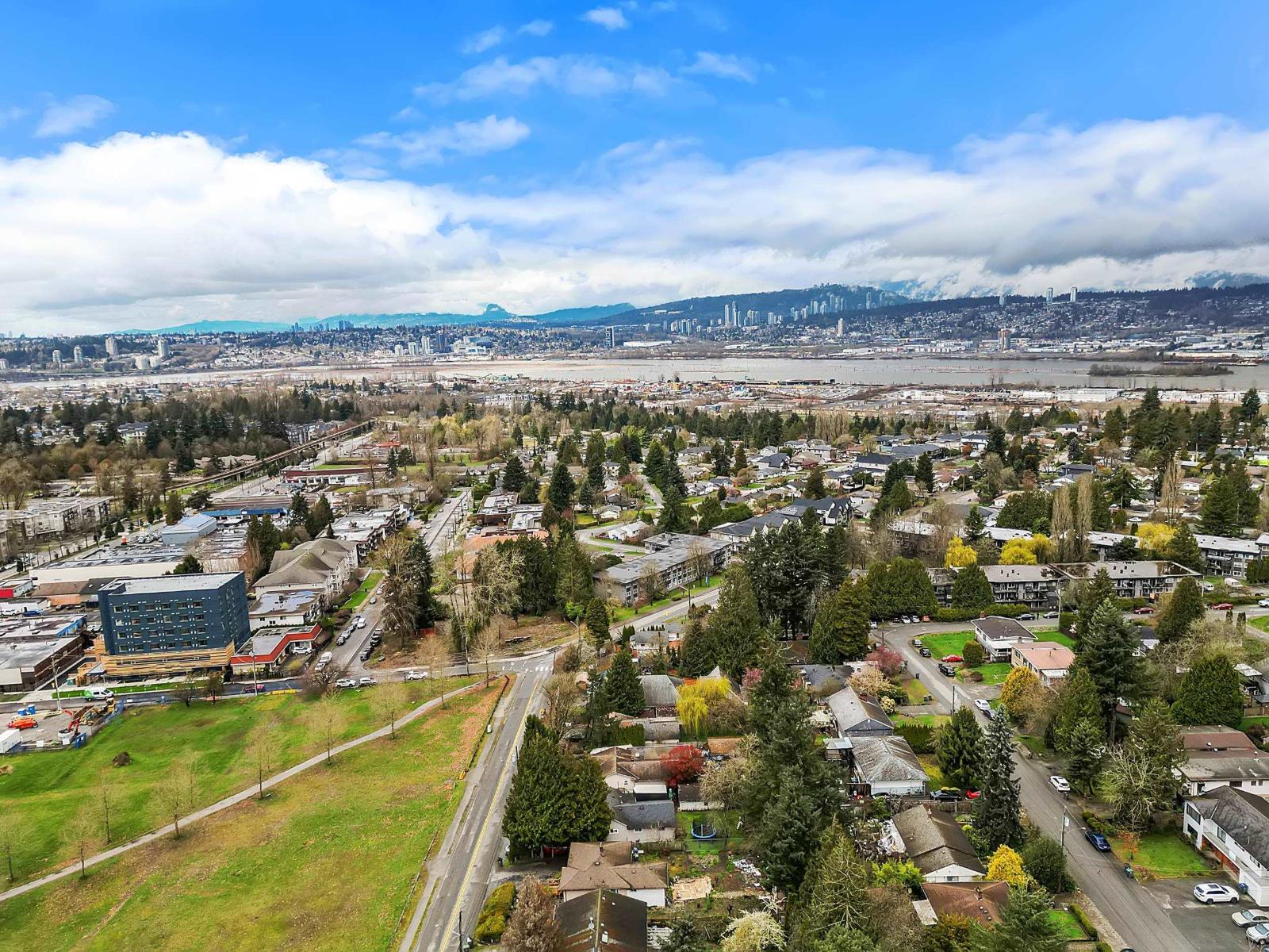 13627 HILTON ROAD, Surrey