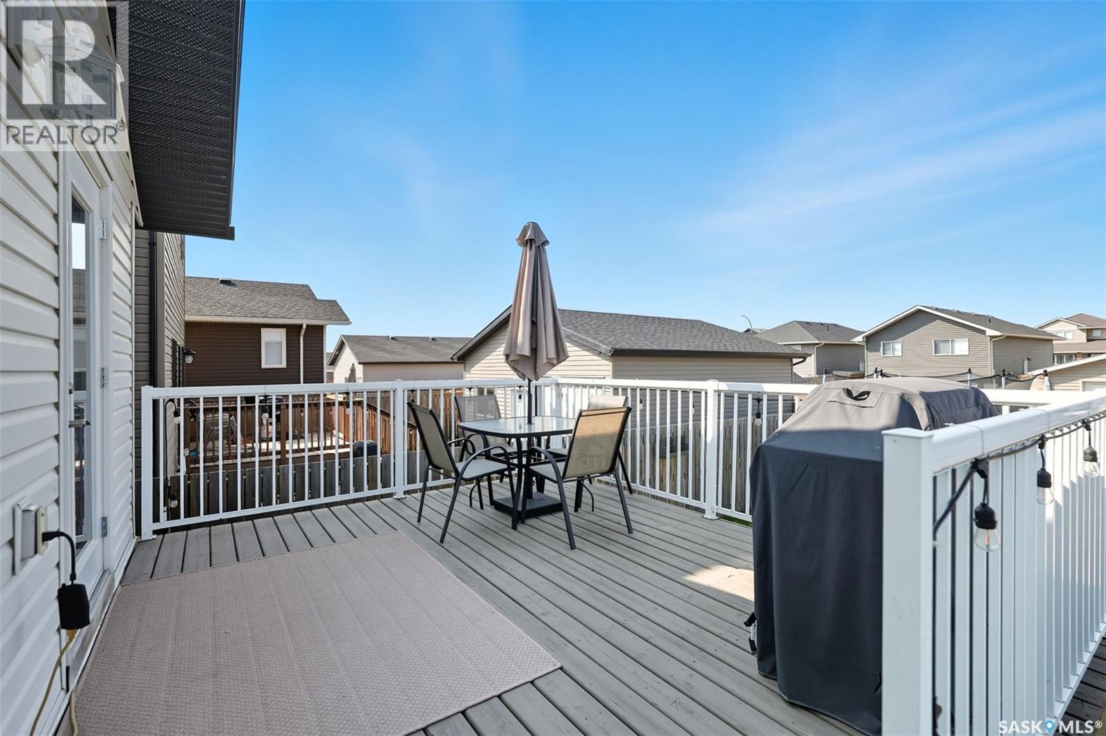 304 Martens AVENUE — photo 15