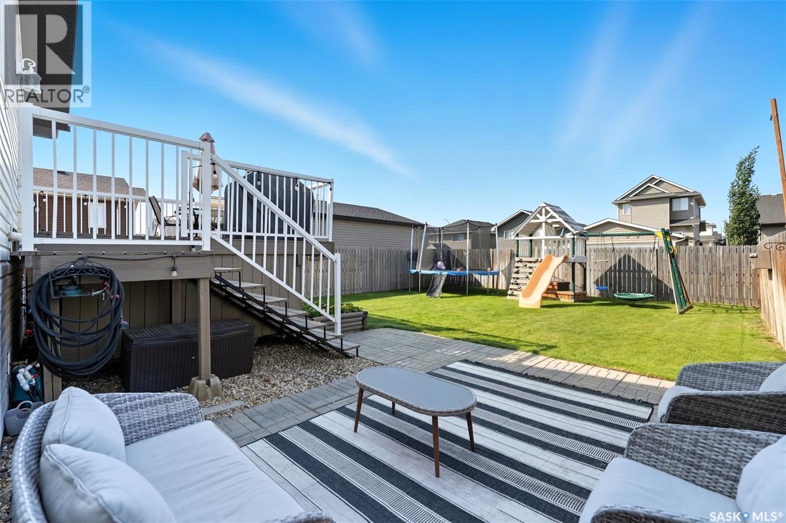 304 Martens AVENUE — photo 16