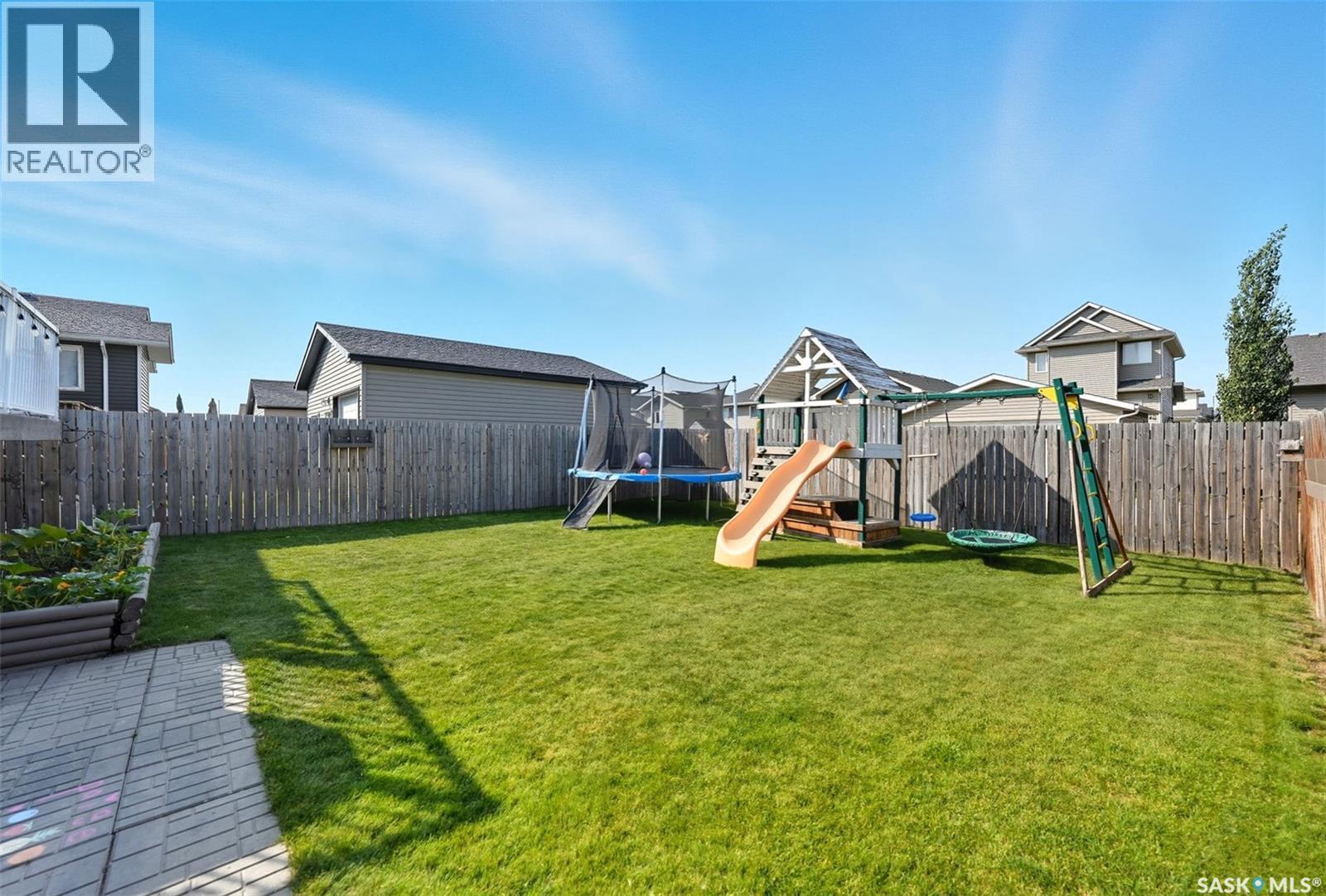 304 Martens AVENUE — photo 17