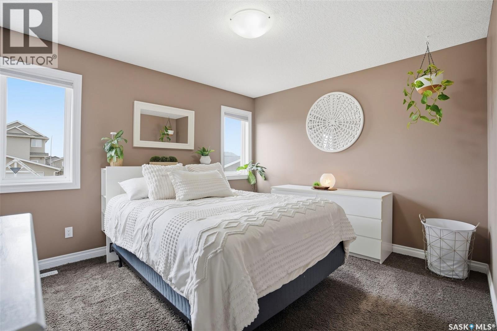 304 Martens AVENUE — photo 8
