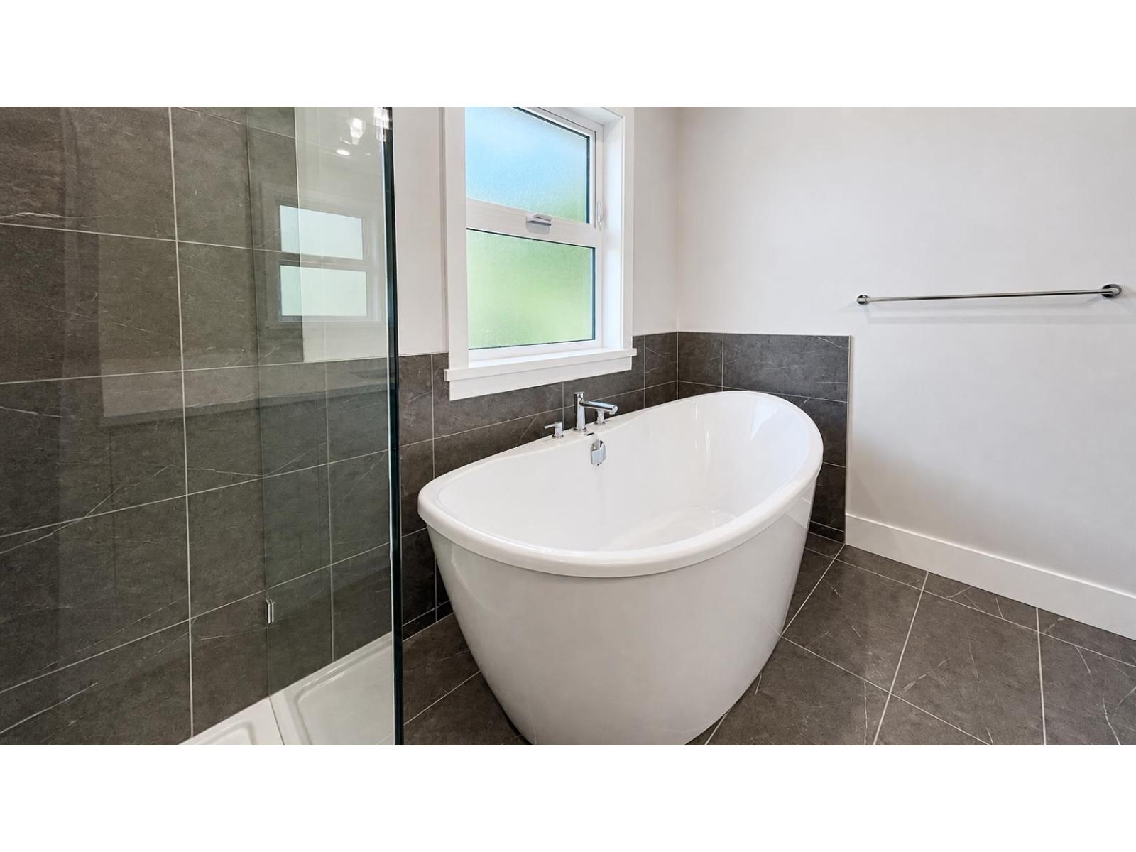 1981 SPARROW HAWK PLACE, Mt Woodside, Agassiz