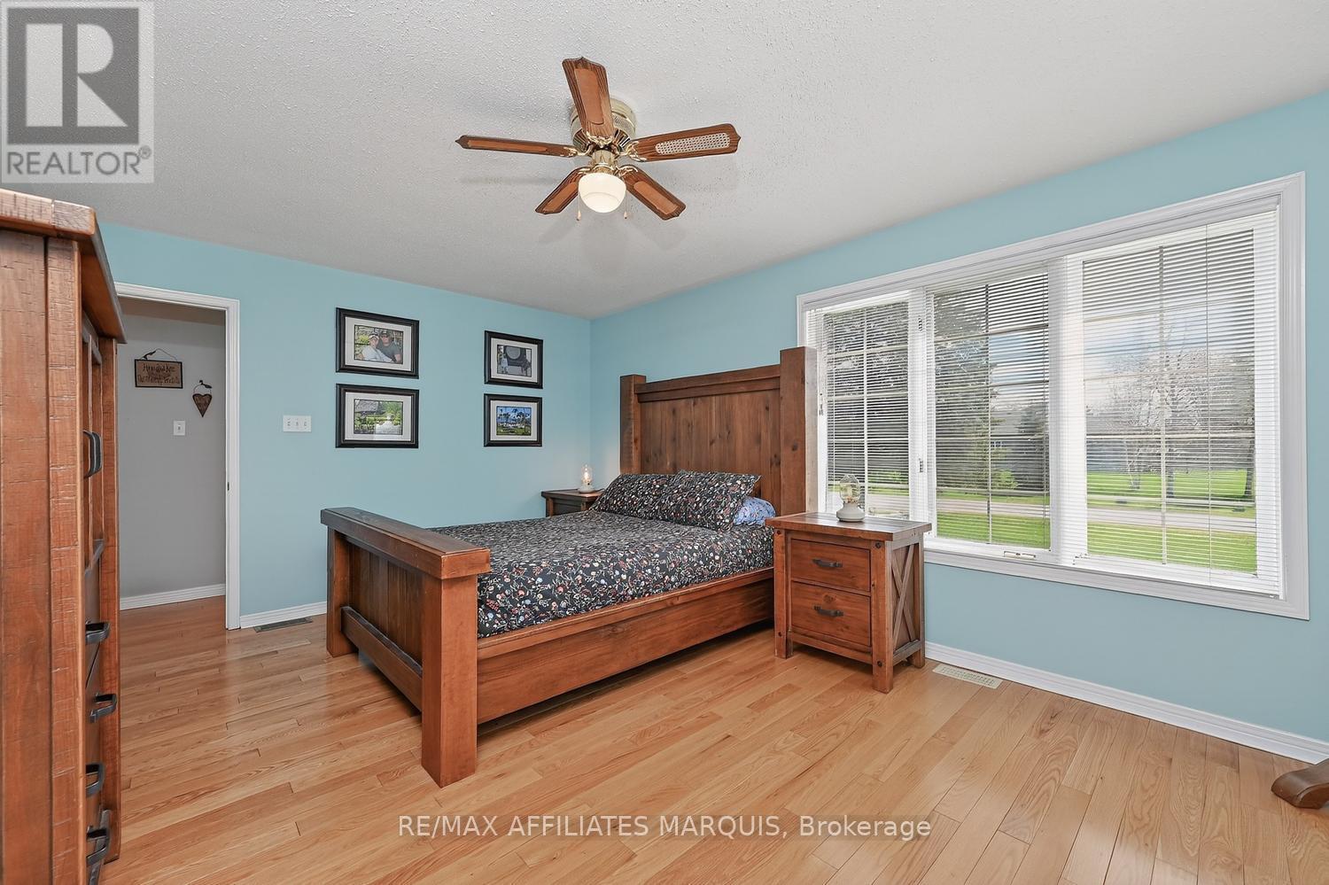 8 TUDOR CIRCLE - 19