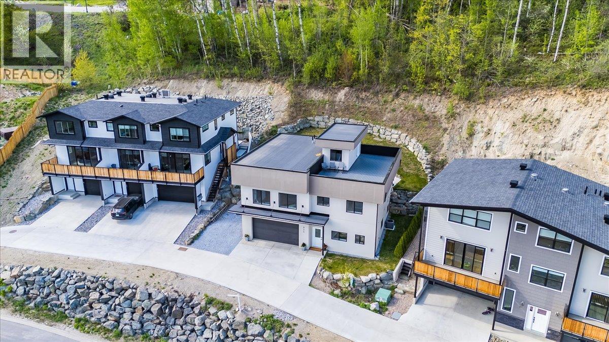 934 REDSTONE Drive - 1