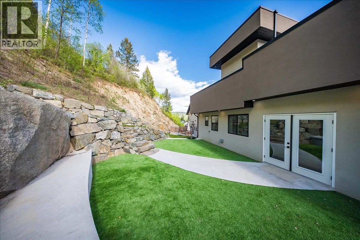 934 REDSTONE Drive - 13