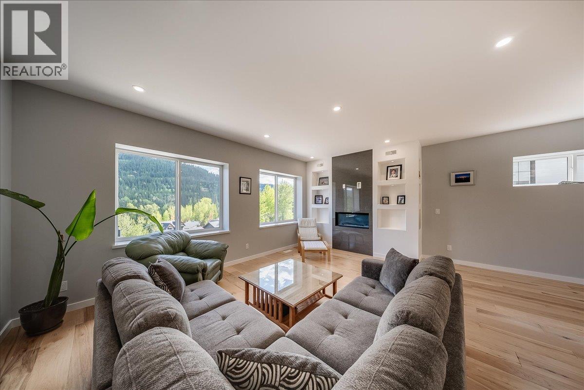 934 REDSTONE Drive - 21