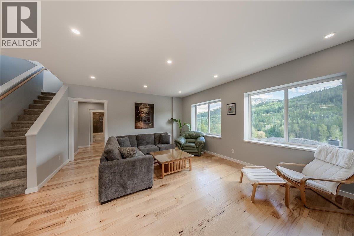 934 REDSTONE Drive - 22