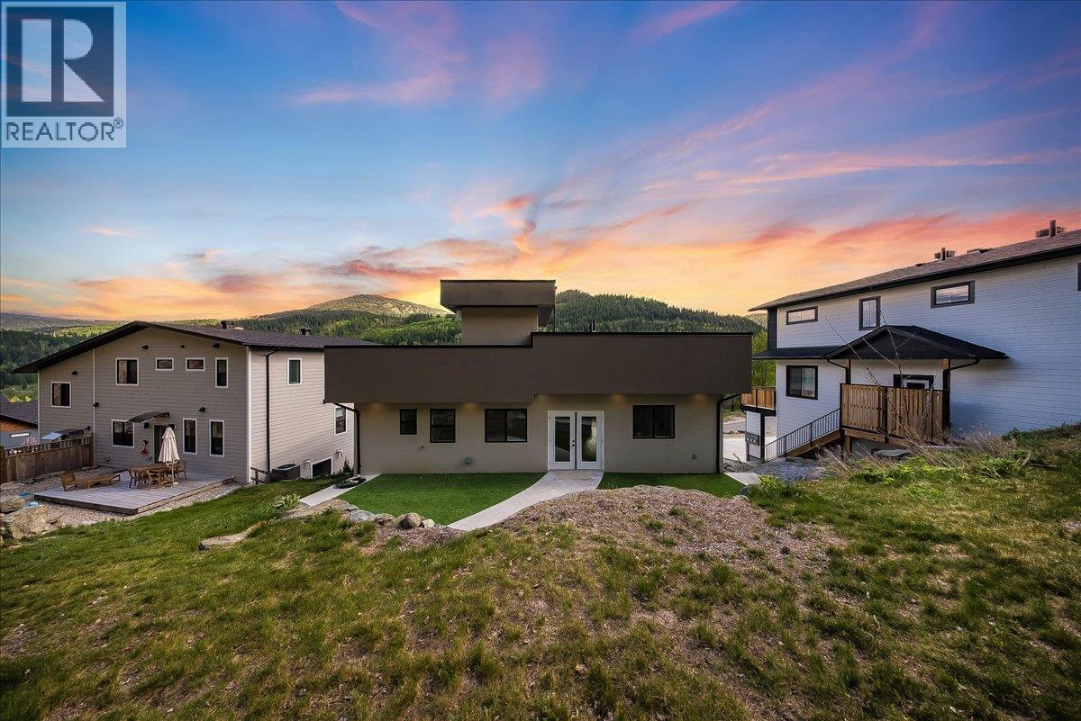 934 REDSTONE Drive - Image 3