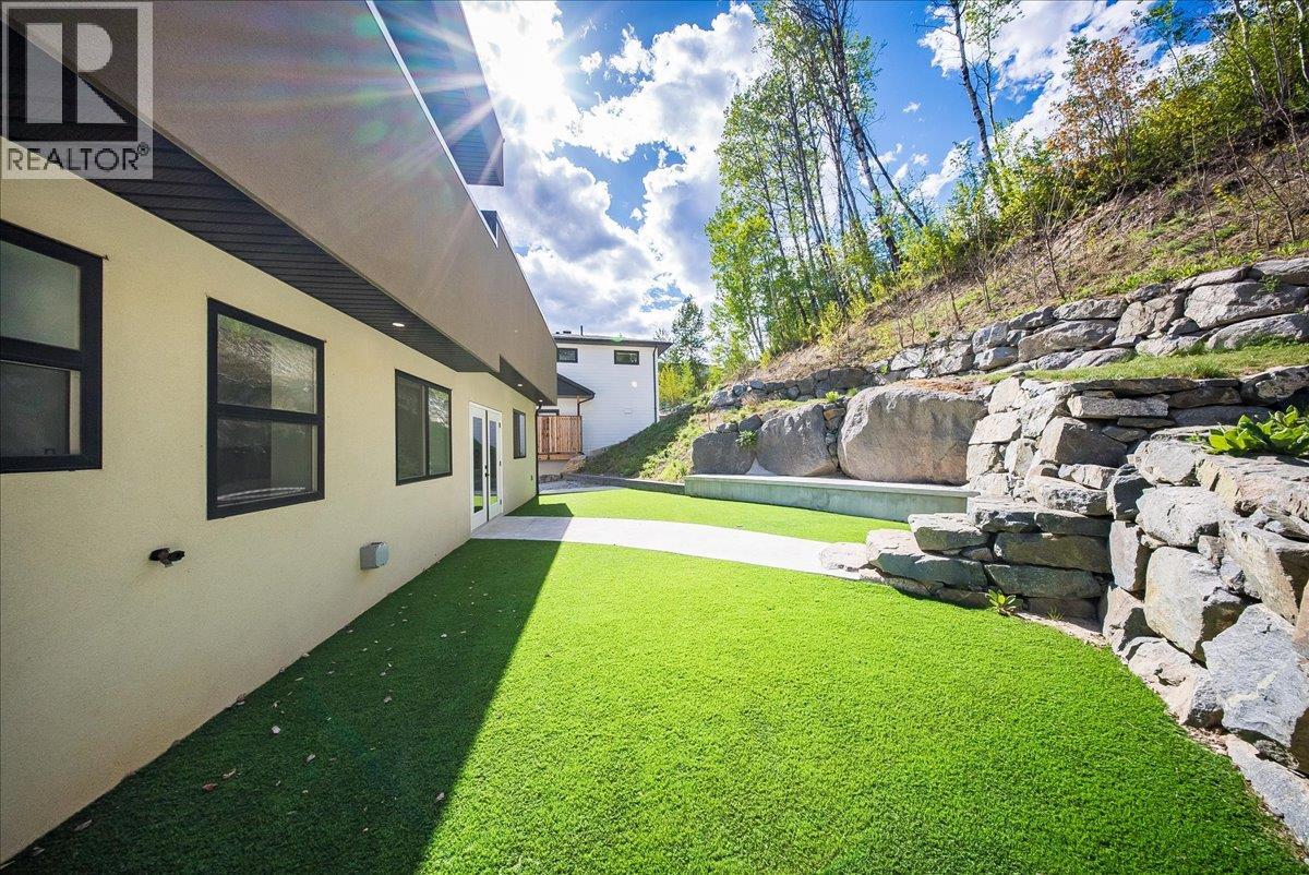 934 REDSTONE Drive - 4