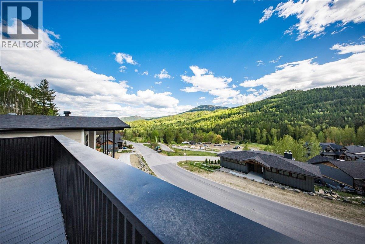 934 REDSTONE Drive - 40