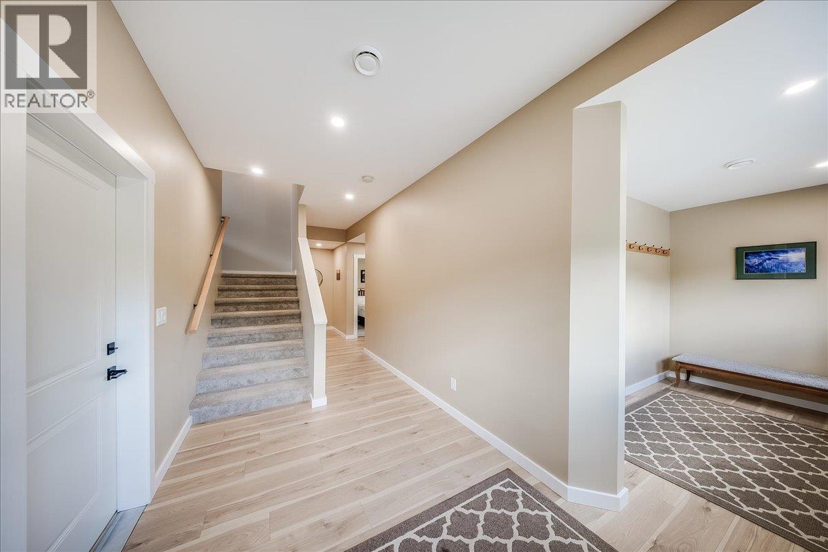 934 REDSTONE Drive - 42