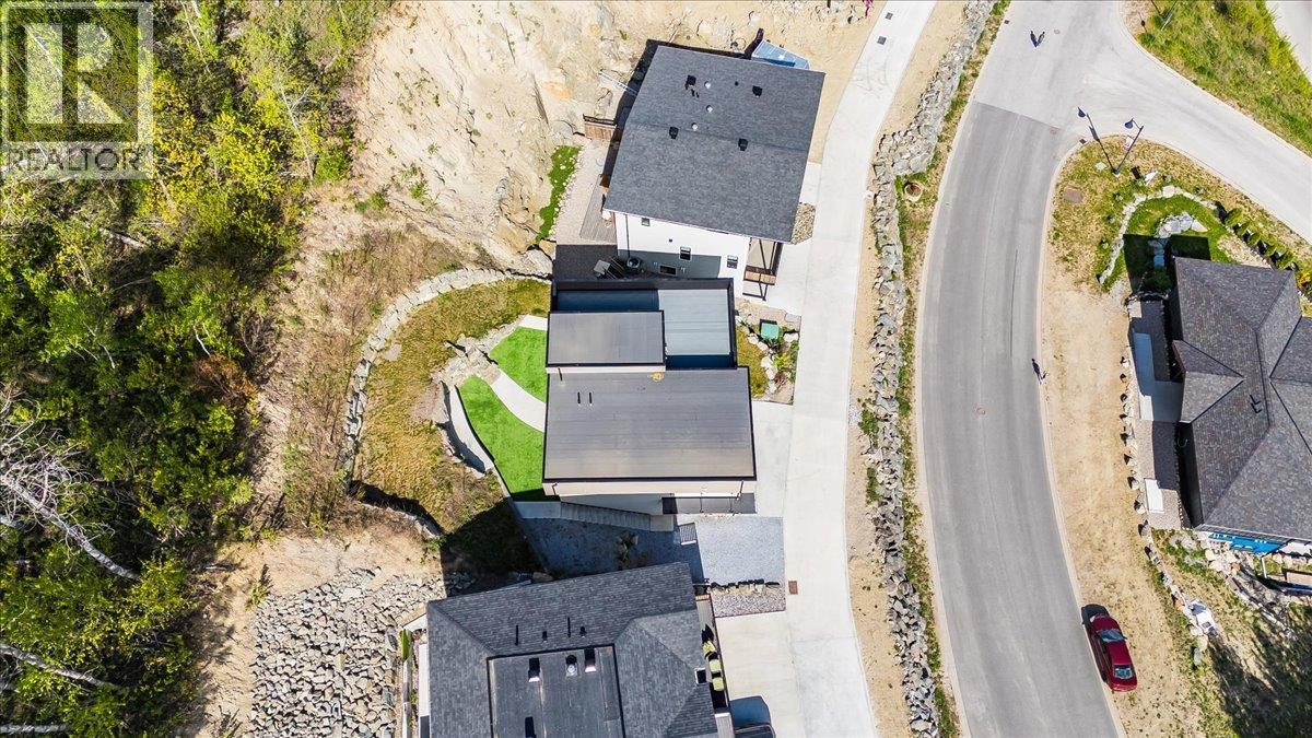 934 REDSTONE Drive - 57