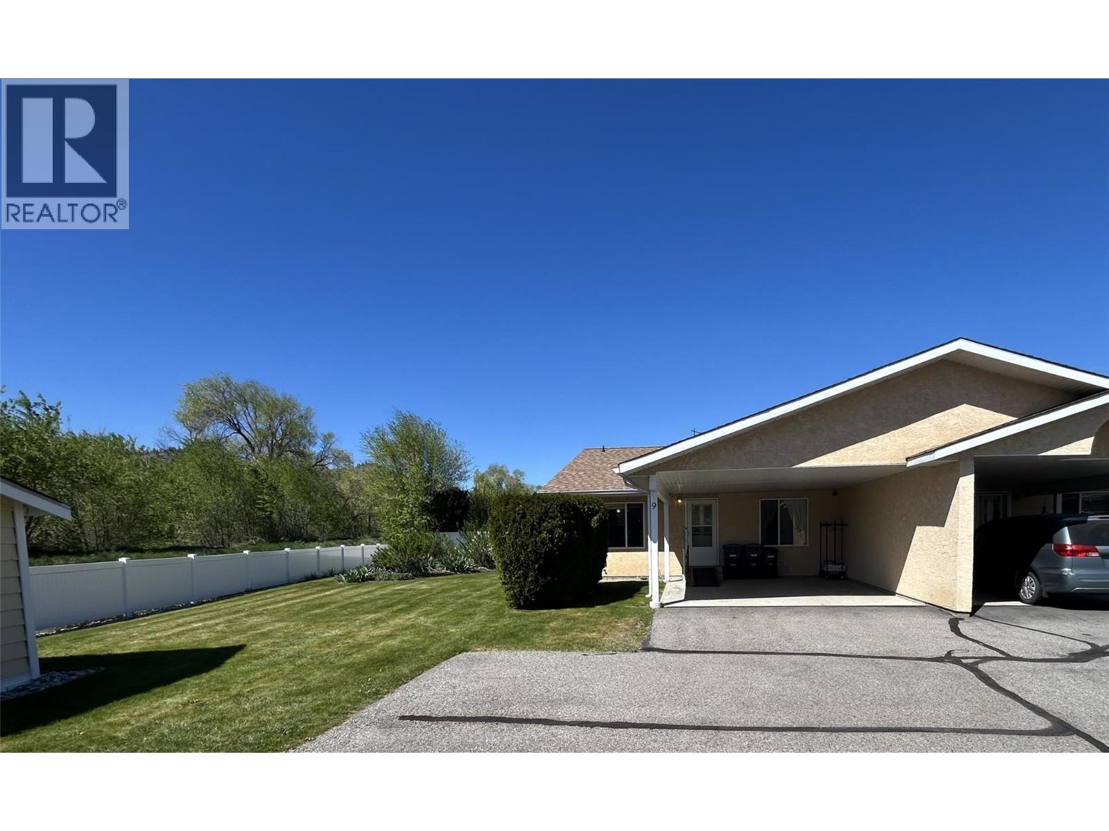 145 Redwing Place Unit# 9, Oliver