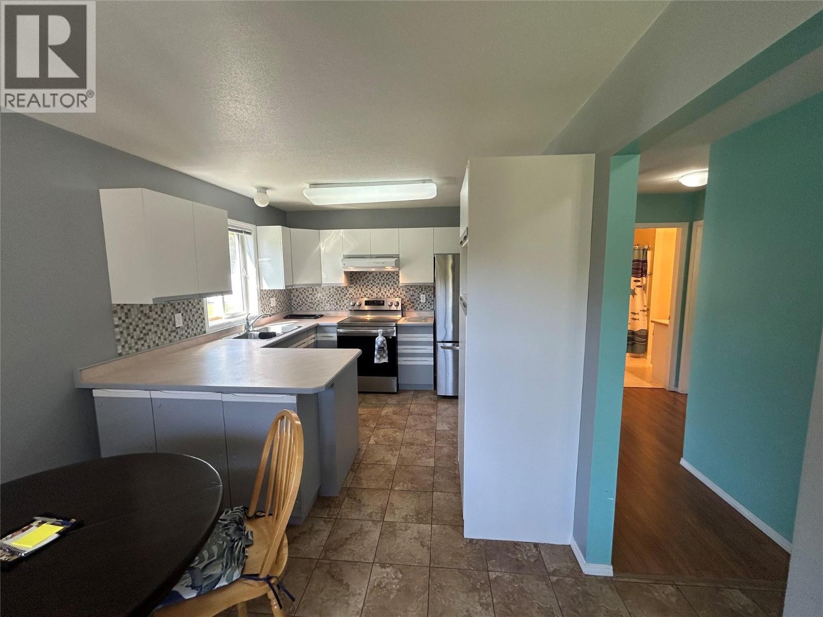 #9 145 Redwing Place - 12