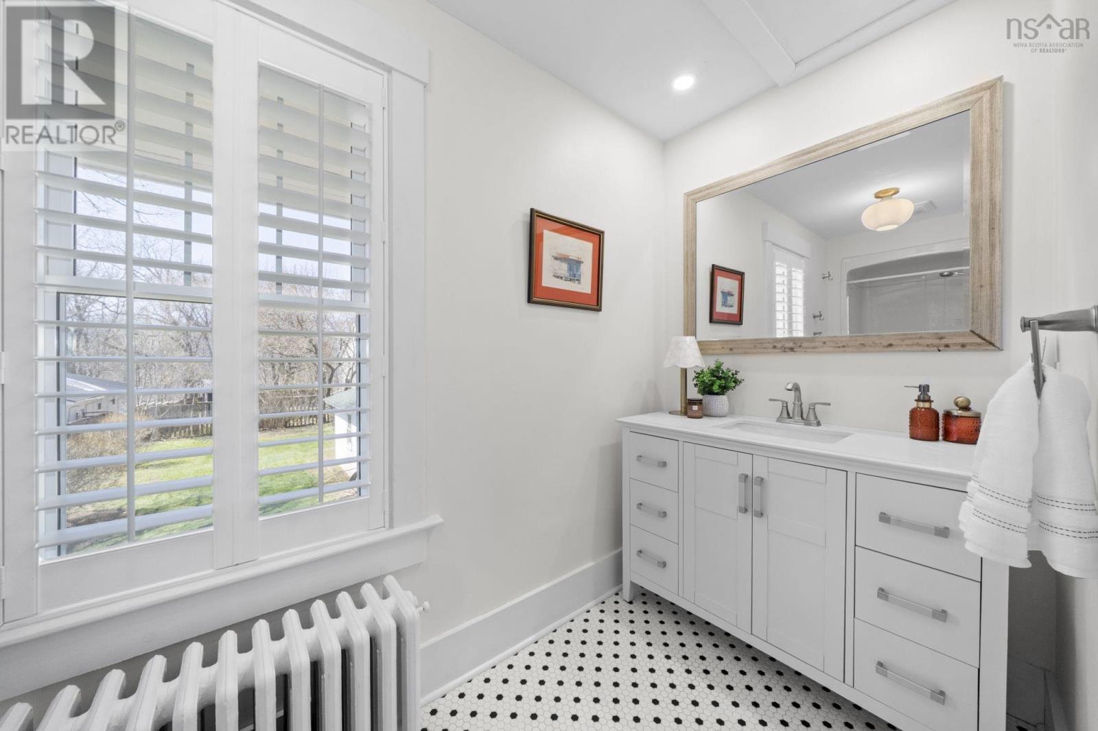 Property 28 of 43 of 6 Oakdene Avenue