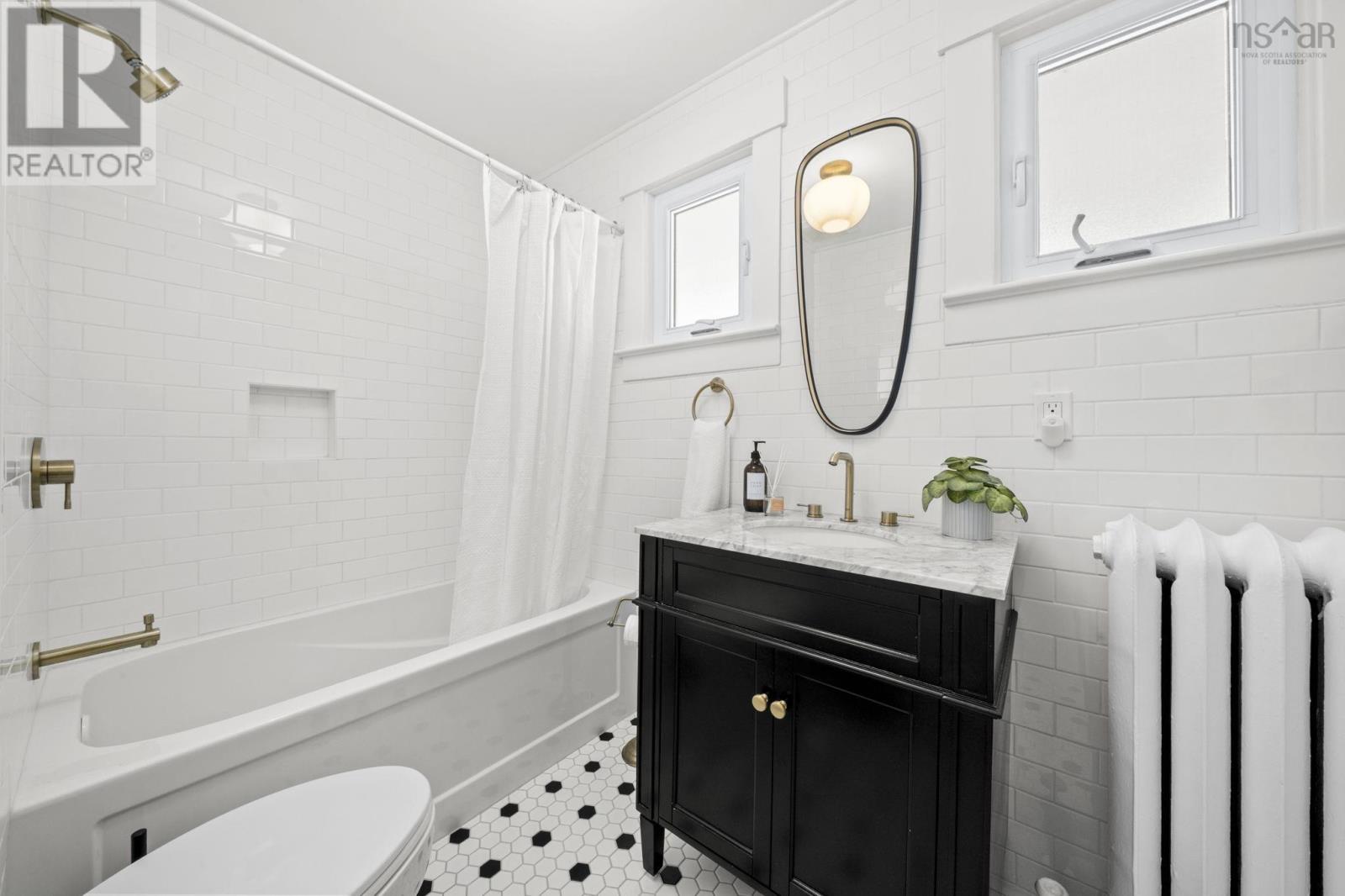 Property 37 of 43 of 6 Oakdene Avenue