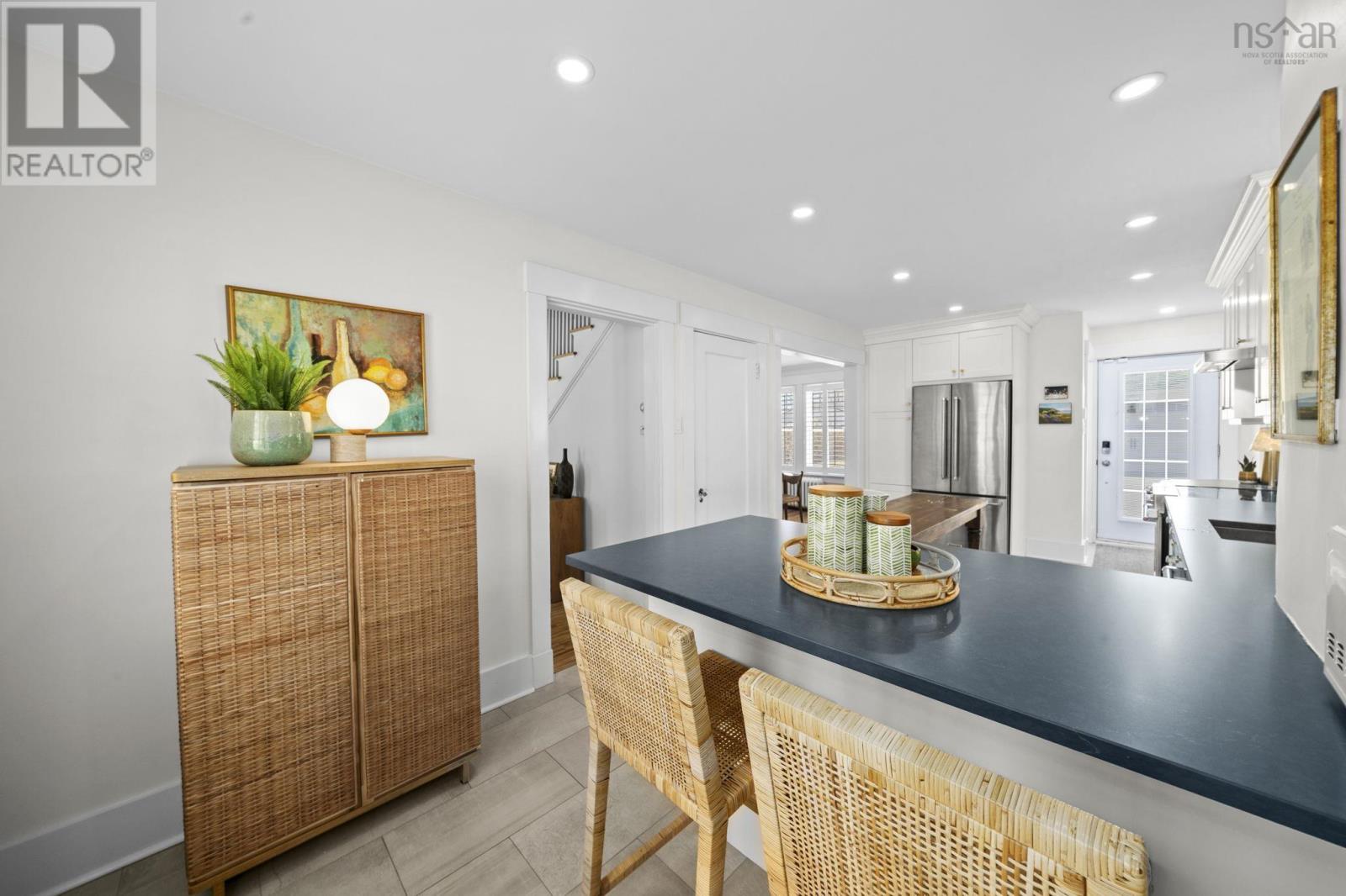Property 7 of 43 of 6 Oakdene Avenue