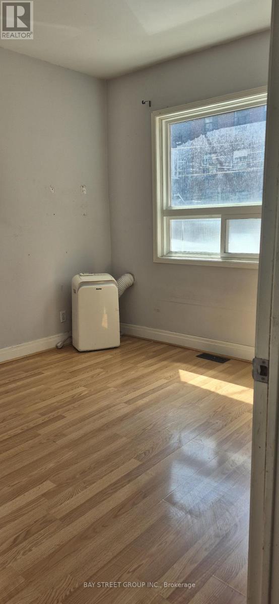 6 FERNDALE AVENUE - 11