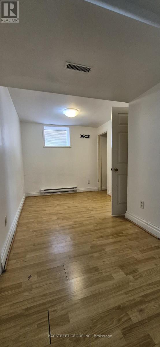 6 FERNDALE AVENUE - 21
