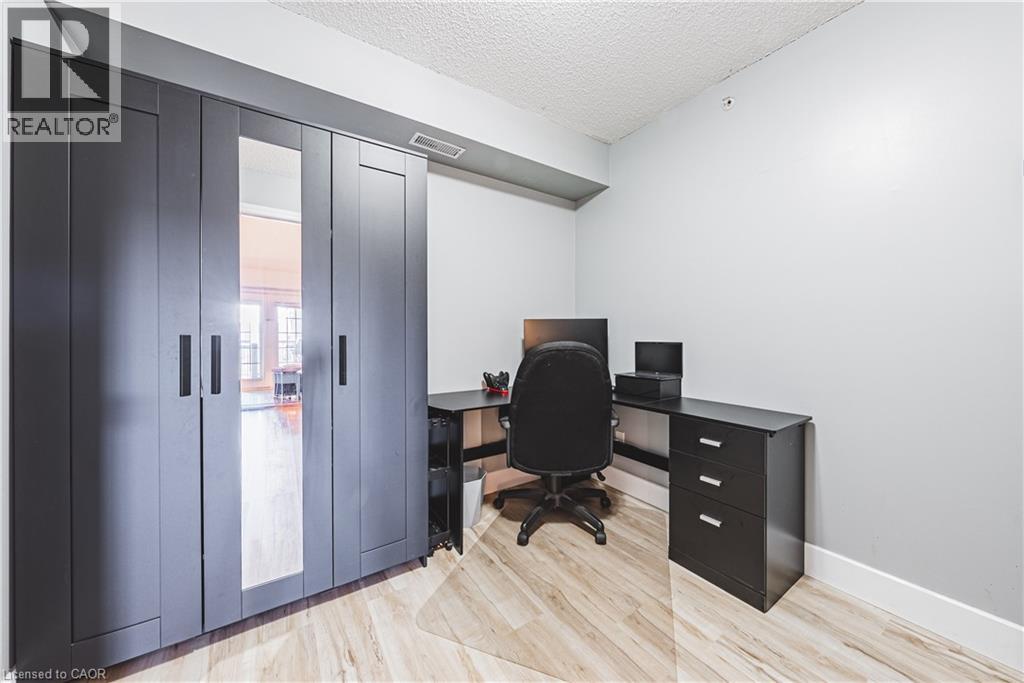 2055 APPLEBY Line Unit# 408, Burlington, Ontario, L7L7H1 — Photo 6