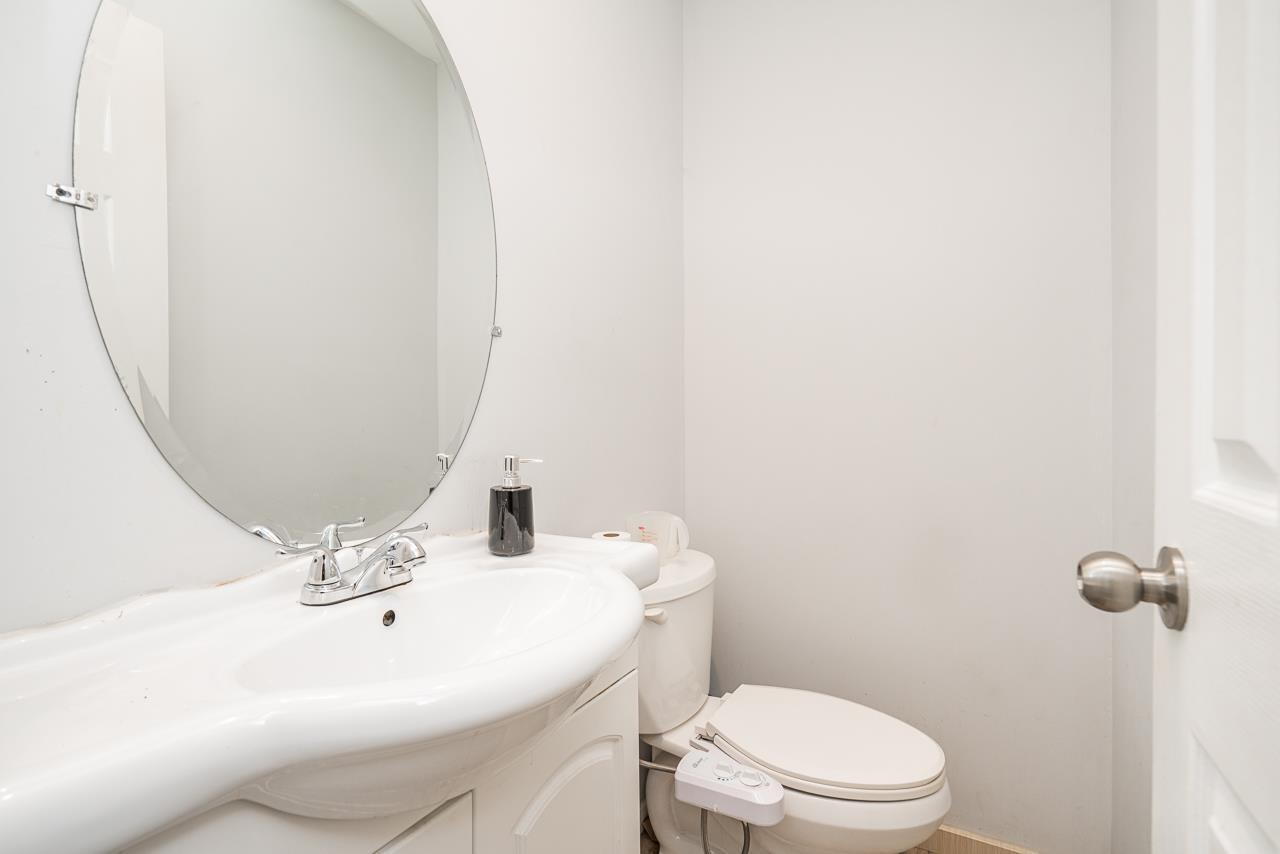 6 Bed, 3 Bath House for Sale in Surrey – 13760 BENTLEY ROAD, Surrey - Image 18