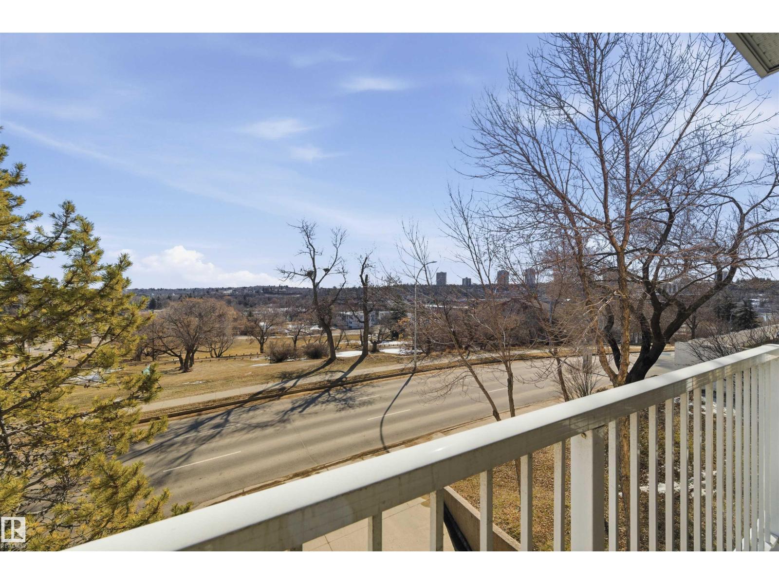 #201 9640 105 ST NW, Edmonton