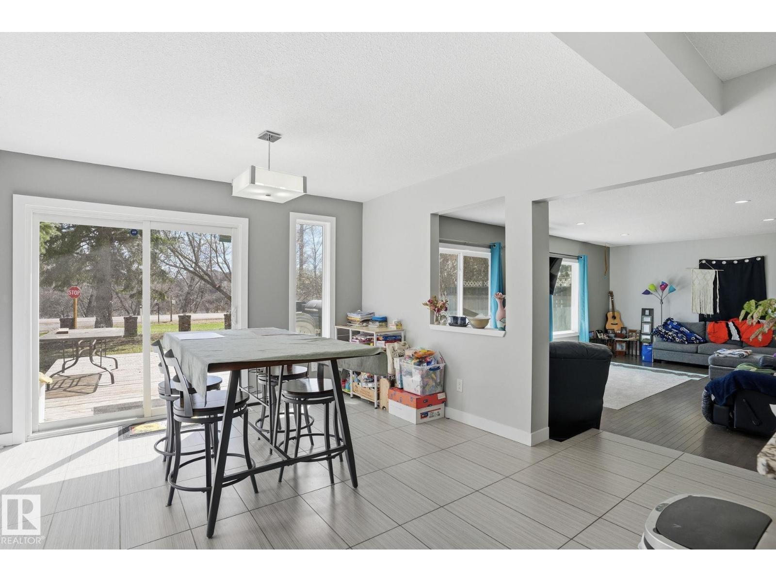 #36 55000 LAMOUREUX DR, Rural Sturgeon County