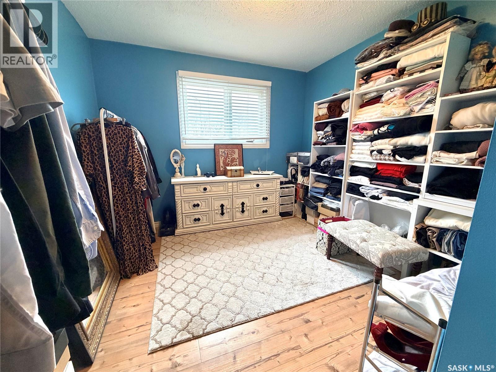 9021 Walker DRIVE - 17
